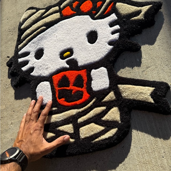 Hello Kitty Rug - Picture 5 of 5